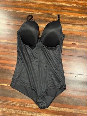 SPANX Black Sculpting red hot Bodysuit with adjustable straps size 2XL